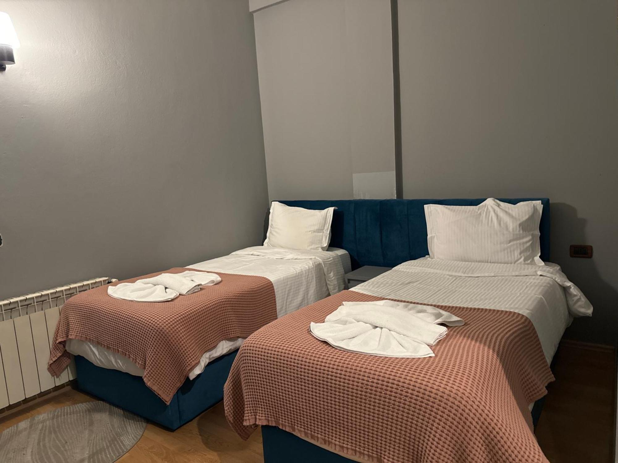 Hotel Tirona Tirana Bagian luar foto