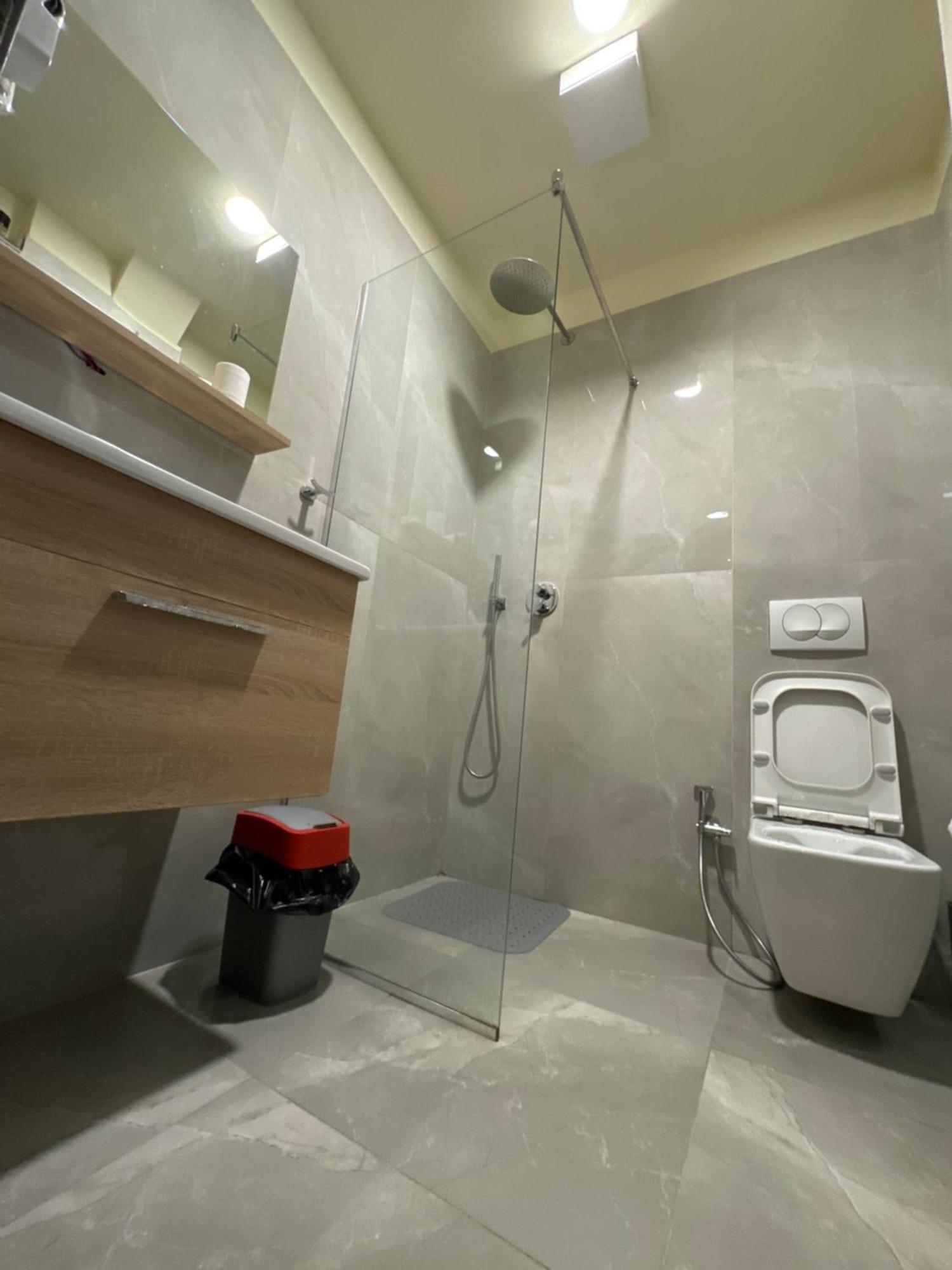 Hotel Tirona Tirana Bagian luar foto