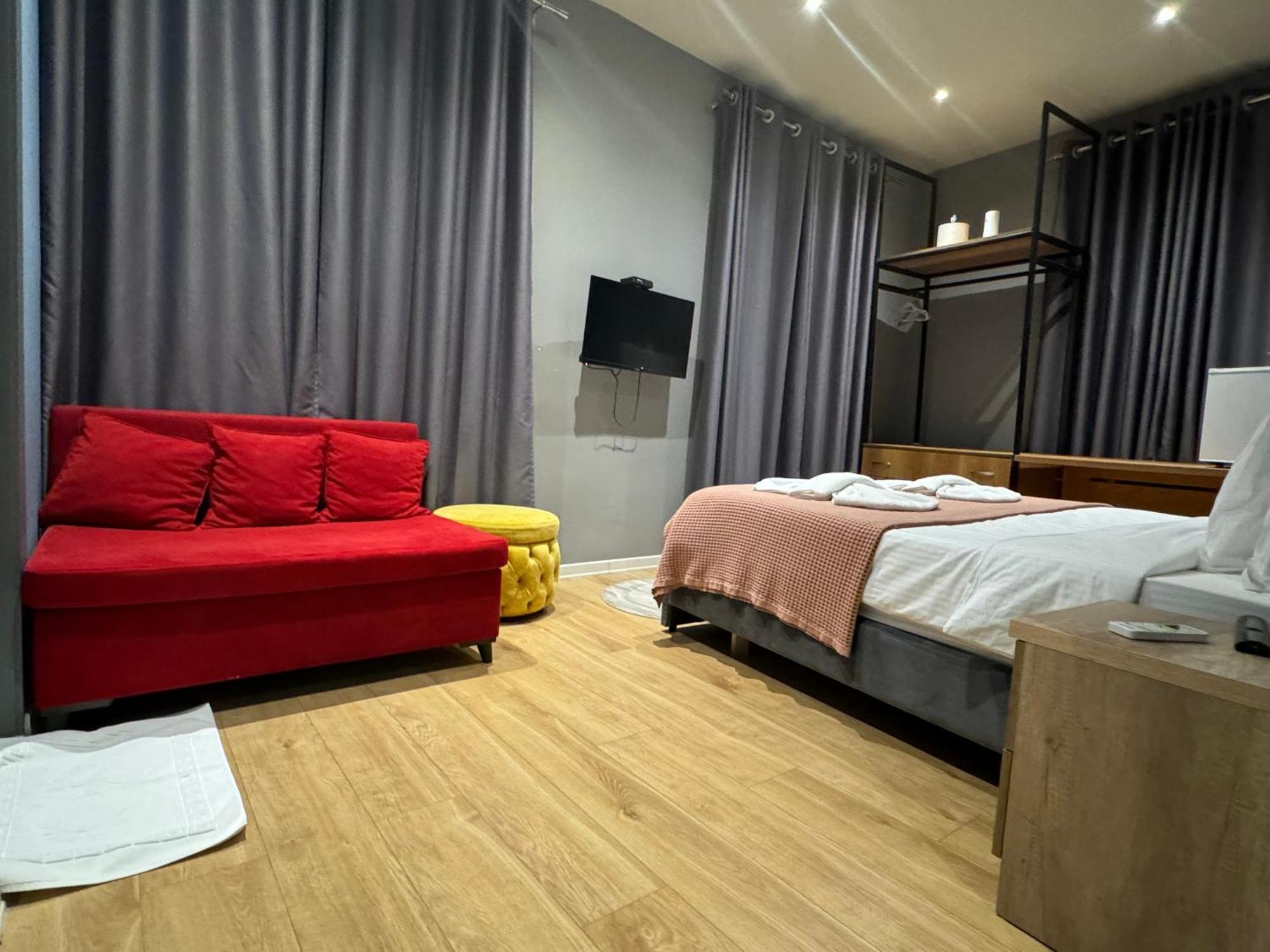 Hotel Tirona Tirana Bagian luar foto