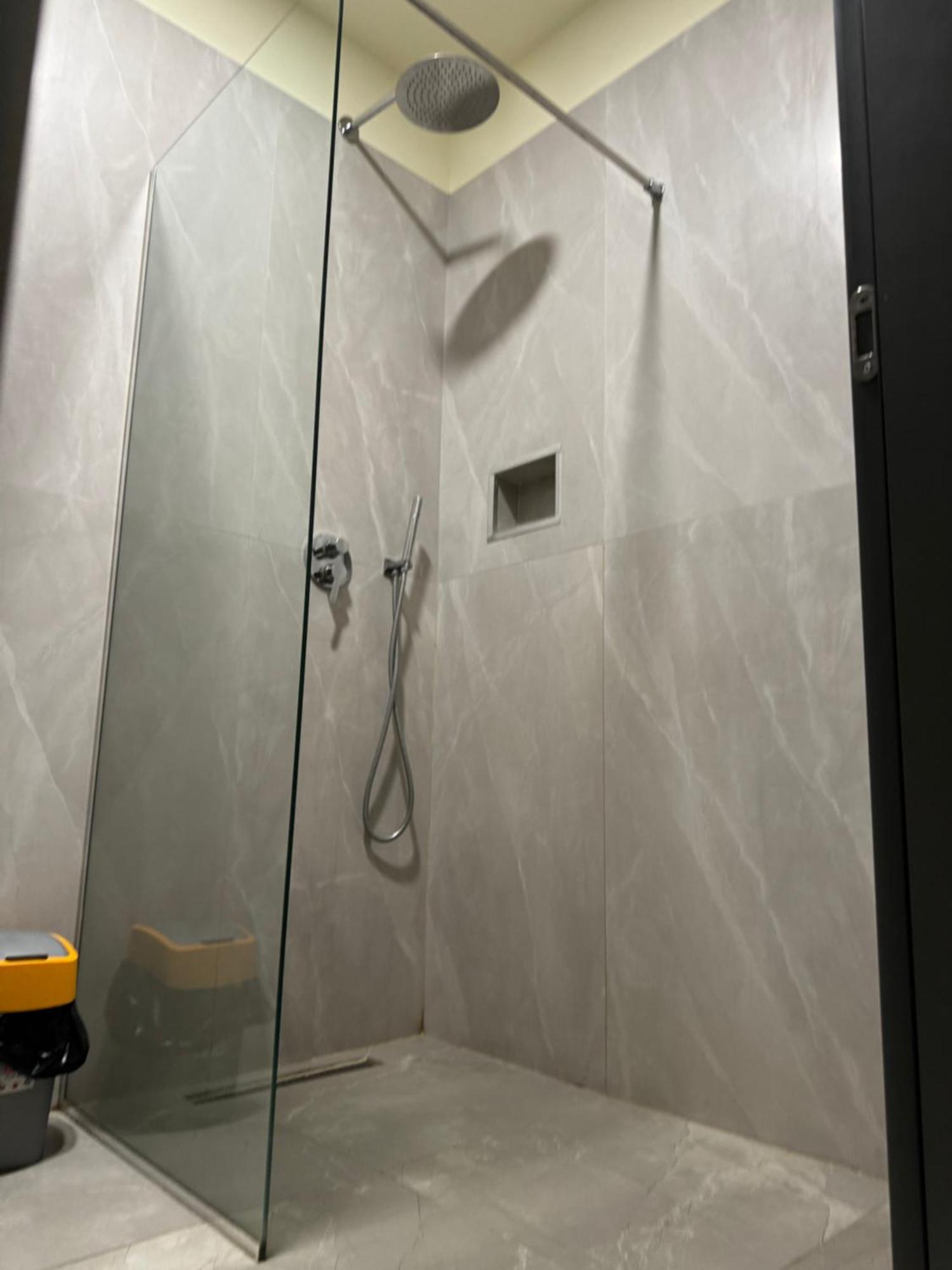 Hotel Tirona Tirana Bagian luar foto